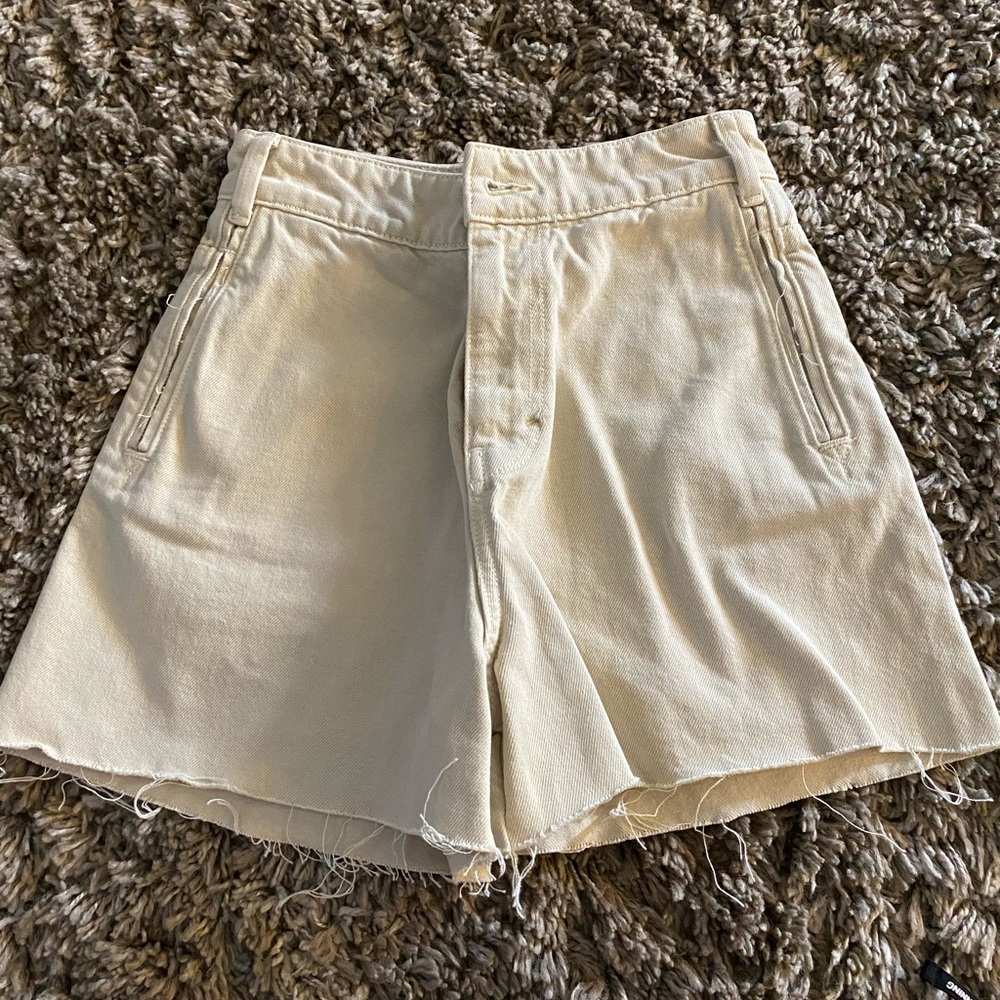 Zara brand new never worn cream colored Jean shorts
